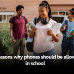 reasons why phones should be allowed in school