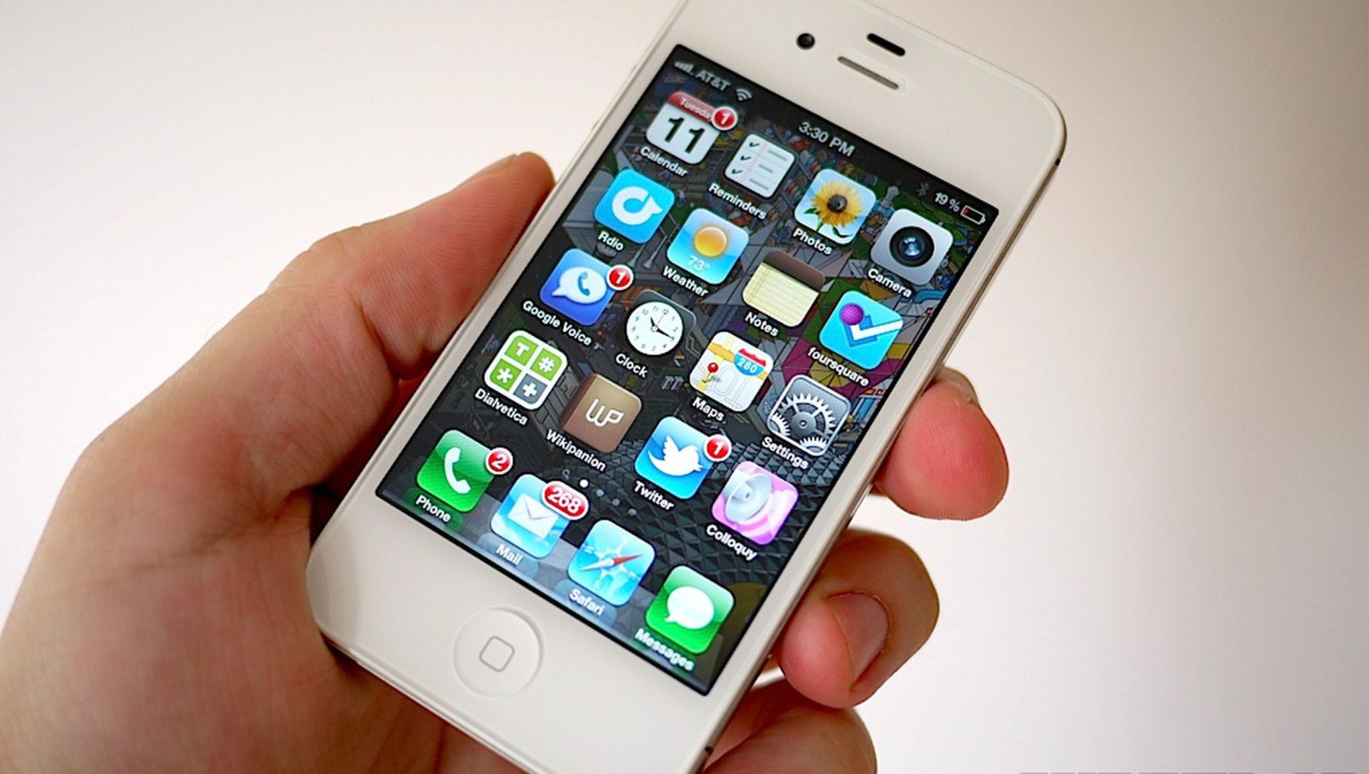 Latest iPhone Models List: iPhone Models with Pictures from 2007 to 2025
