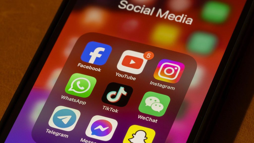Gabon Cuts Off Access to Social Media Platforms